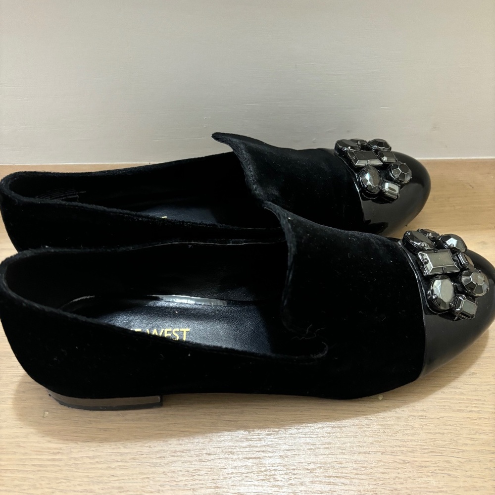 Ninewest Black Zarinia Velvet Loafers